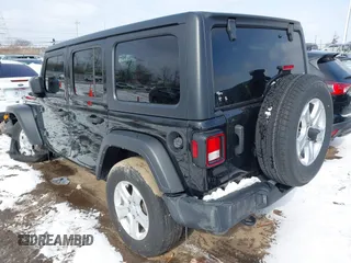 2022 Jeep Wrangler Unlimited Sport S with VIN 1C4HJXDN3NW132849, listed as a IAAI auction lot 41611023 with 47,770 mi miles. Bid and sale history available at carsss.com. Image 3.