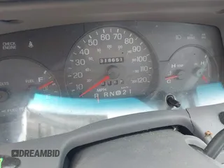 2000 Mercury Grand Marquis LS z VIN 2MEFM75W2YX740018, wystawiony jako IAAI lot #42255754 z przebiegiem 318 651 mil mil oraz . Historia ofert i sprzedaży dostępna na DreamBid. Obrazek 7.