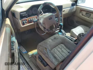 1998 Volvo V90 с VIN YV1KW9602W1045893, выставлен на аукционе Copart как лот 77673814 с пробегом 199 932 миль миль и Списание • Salvage title. История ставок и продаж доступна на DreamBid. Изображение 8.
