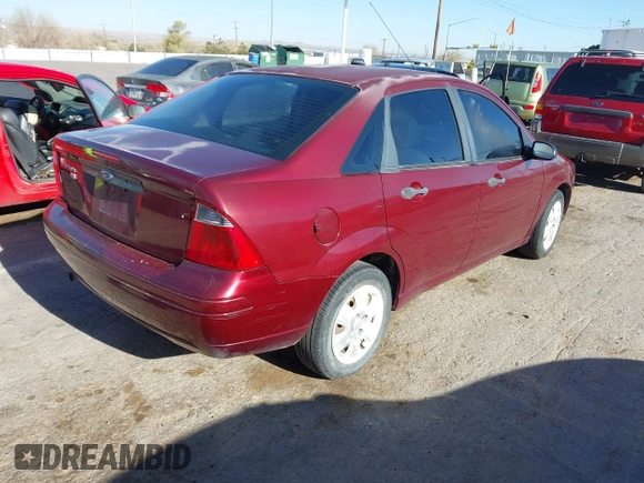 2007 Ford Focus S with VIN 1FAHP34N07W325198, listed as a IAAI auction lot 41893552 with 297,020 mi miles and . Bid and sale history available at carsss.com. Image 4.