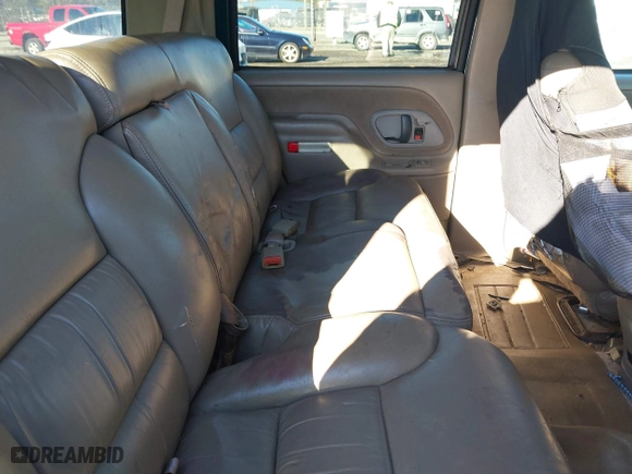 1996 Chevrolet Tahoe with VIN 1GNEK13R9TJ392739, listed as a IAAI auction lot 41559513 with 257,457 mi miles. Bid and sale history available at carsss.com. Image 8.