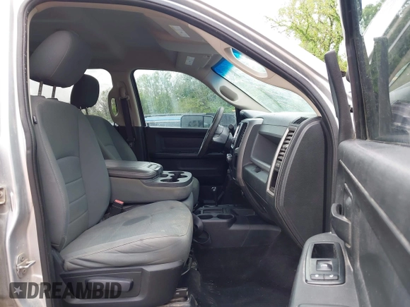 2015 Ram 2500 Tradesman с VIN 3C6UR5CL6FG527773, выставлен на аукционе IAAI как лот 42144668 с пробегом 202 758 миль миль и . История ставок и продаж доступна на DreamBid. Изображение 5.