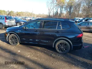 2022 Volkswagen Tiguan SE R-Line Black with VIN 3VV8B7AX2NM029751, listed as a IAAI auction lot 41597468 with 29,674 mi miles and . Bid and sale history available at DreamBid. Image 14.