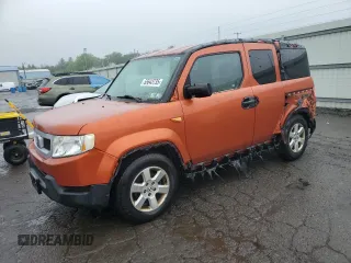 2010 Honda Element EX z VIN 5J6YH2H74AL007035, wystawiony jako Copart lot #55643735 z przebiegiem 186 381 mil mil oraz Szkoda całkowita • Salvage title. Historia ofert i sprzedaży dostępna na DreamBid. Obrazek 1.
