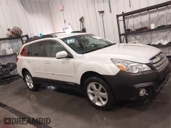 2014 Subaru Outback 2.5i Premium with VIN 4S4BRCCC6E3284922, listed as a IAAI auction lot 41446811 with 155,586 mi miles. Bid and sale history available at carsss.com. Image 13.