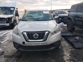 2019 Nissan Kicks SV with VIN 3N1CP5CU9KL508657, listed as a IAAI auction lot 41321427 with 137,402 mi miles. Bid and sale history available at carsss.com. Image 12.