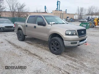 2004 Ford F-150 XLT with VIN 1FTRW14W14KB84997, listed as a IAAI auction lot 41551031 with 274,894 mi miles. Bid and sale history available at carsss.com. Image 1.
