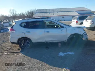 2016 Nissan Rogue SV with VIN 5N1AT2MV7GC875061, listed as a IAAI auction lot 41297172 with 121,135 mi miles. Bid and sale history available at carsss.com. Image 13.
