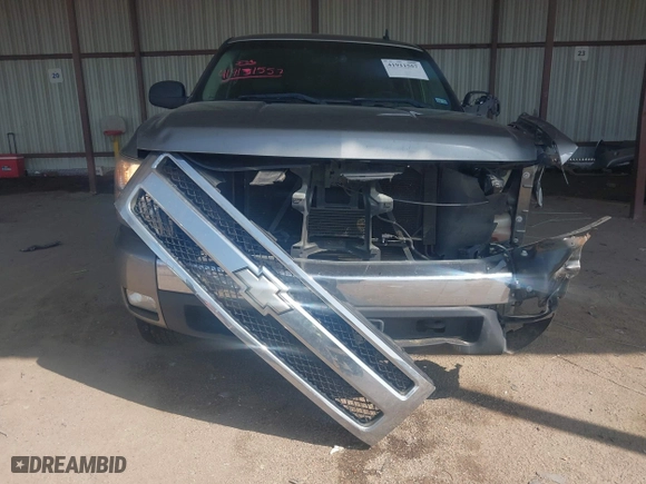 2007 Chevrolet Silverado 1500 LTZ with VIN 2GCEC13J271629085, listed as a IAAI auction lot 41911557 with 275,115 mi miles. Bid and sale history available at carsss.com. Image 13.