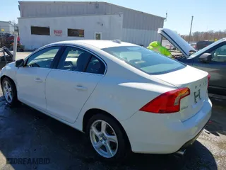 2013 Volvo S60 T5 Premier with VIN YV1612FS3D1227835, listed as a IAAI auction lot 41833680 with 136,776 mi miles. Bid and sale history available at carsss.com. Image 3.