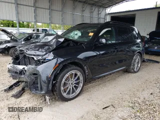 2020 BMW X7 M50i z VIN 5UXCX6C06LLE35455, wystawiony jako Copart lot #54965075 z przebiegiem Nie podano mil oraz Szkoda całkowita • Salvage title. Historia ofert i sprzedaży dostępna na DreamBid. Obrazek 1.