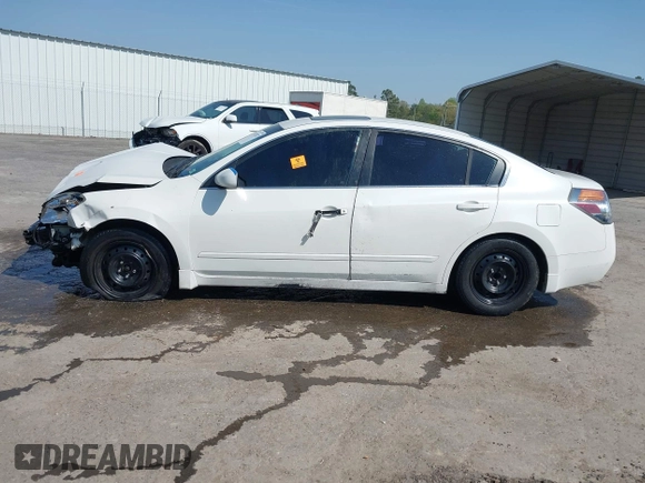 2009 Nissan Altima S with VIN 1N4AL21E09N432496, listed as a IAAI auction lot 42073322 with Not Provided miles and . Bid and sale history available at DreamBid. Image 14.