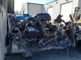 2019 Ford F-350 XL z VIN 1FD8X3HT6KED71440, wystawiony jako Copart lot #46765714 z przebiegiem Nie podano mil oraz Nie do naprawy • Non repairable. Historia ofert i sprzedaży dostępna na DreamBid. Obrazek 10.