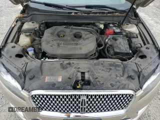 2017 Lincoln MKZ Premiere z VIN 3LN6L5A9XHR637903, wystawiony jako Copart lot #51170425 z przebiegiem 102 218 mil mil oraz Szkoda całkowita • Salvage title. Historia ofert i sprzedaży dostępna na DreamBid. Obrazek 11.