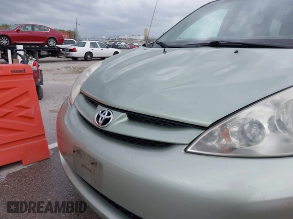 2007 Toyota Sienna CE with VIN 5TDZK23C27S063188, listed as a IAAI auction lot 41947069 with 186,542 mi miles. Bid and sale history available at carsss.com. Image 6.