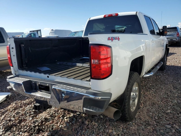 2015 Chevrolet Silverado 3500HD LT z VIN 1GC4KZE82FF590450, wystawiony jako Copart lot #68320404 z przebiegiem 78 844 mil mil oraz Szkoda całkowita • Salvage title. Historia ofert i sprzedaży dostępna na DreamBid. Obrazek 3.