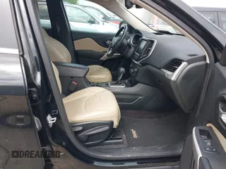 2018 Jeep Cherokee Limited с VIN 1C4PJMDB5JD516024, выставлен на аукционе IAAI как лот 42156933 с пробегом 159 761 миль миль и . История ставок и продаж доступна на DreamBid. Изображение 5.
