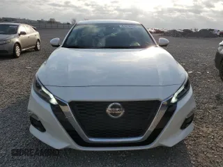 2019 Nissan Altima 2.5 Platinum with VIN 1N4BL4FV1KC114851, listed as a Copart auction lot 51413915 with 68,424 mi miles and Salvage Title. Bid and sale history available at carsss.com. Image 5.