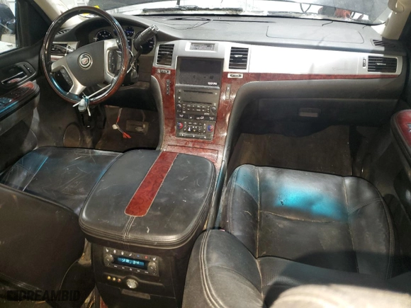 2007 Cadillac Escalade with VIN 1GYFK638X7R293186, listed as a Copart auction lot 42125815 with 172,386 mi miles and Salvage Title. Bid and sale history available at carsss.com. Image 8.