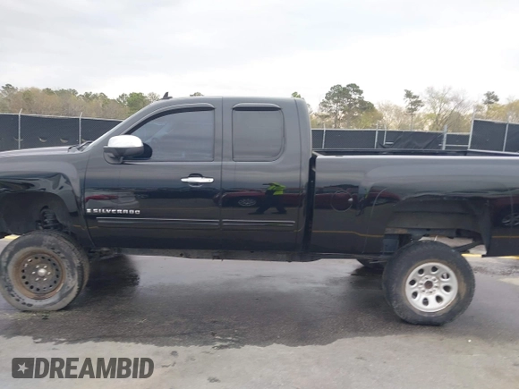2009 Chevrolet Silverado 1500 LT with VIN 1GCEK29029Z176135, listed as a IAAI auction lot 41829053 with 191,084 mi miles and . Bid and sale history available at DreamBid. Image 14.