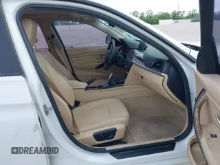 2015 BMW 3 Series 320i с VIN WBA3B1G5XFNT05271, выставлен на аукционе IAAI как лот 42049799 с пробегом 125 437 миль миль и . История ставок и продаж доступна на DreamBid. Изображение 5.