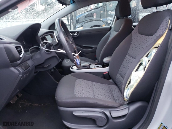 2019 Hyundai Ioniq Electric with VIN KMHC75LH5KU048608, listed as a Copart auction lot 82090613 with NaN miles. Bid and sale history available at carsss.com. Image 7.