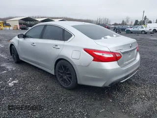 2017 Nissan Altima S z VIN 1N4AL3AP9HC170690, wystawiony jako IAAI lot #41491071 z przebiegiem 99 061 mil mil oraz . Historia ofert i sprzedaży dostępna na DreamBid. Obrazek 3.