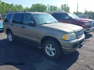 2004 Ford Explorer XLT z VIN 1FMZU73E14UC34007, wystawiony jako IAAI lot #42536364 z przebiegiem 253 005 mil mil oraz . Historia ofert i sprzedaży dostępna na DreamBid. Obrazek 1.