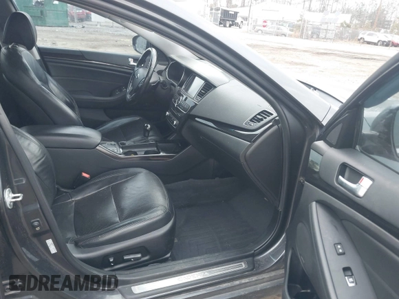 2014 Kia Cadenza Premium with VIN KNALN4D70E5139369, listed as a IAAI auction lot 41416910 with 174,118 mi miles. Bid and sale history available at carsss.com. Image 5.