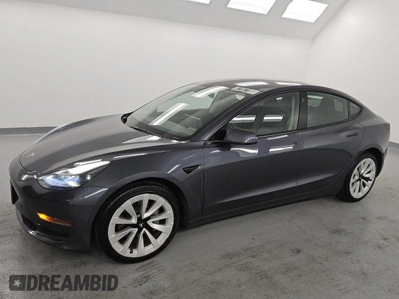 2023 Tesla Model 3 z VIN 5YJ3E1EA3PF459640, wystawiony jako Copart lot #61107195 z przebiegiem 141 027 mil mil oraz Czysty tytuł • Clean title. Historia ofert i sprzedaży dostępna na DreamBid. Obrazek 1.
