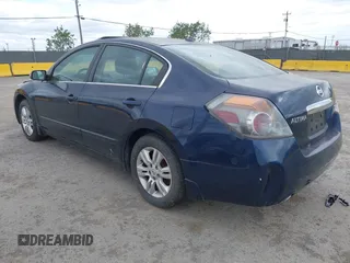 2010 Nissan Altima 2.5 S with VIN 1N4AL2AP2AN547381, listed as a IAAI auction lot 42135963 with 206,369 mi miles. Bid and sale history available at carsss.com. Image 3.