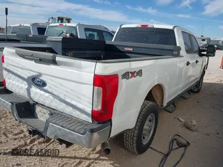 2018 Ford Super Duty F-250 SRW XL with VIN 1FT7W2B63JEC57006, listed as a IAAI auction lot 41675680 with 146,247 mi miles. Bid and sale history available at carsss.com. Image 4.