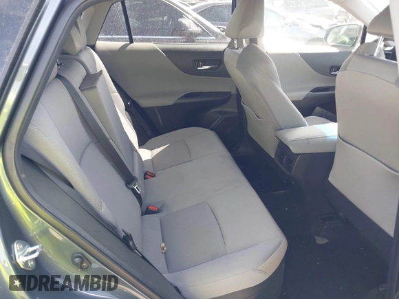 2022 Toyota Venza LE with VIN JTEAAAAH4NJ110669, listed as a IAAI auction lot 41840038 with 31,299 mi miles. Bid and sale history available at carsss.com. Image 8.