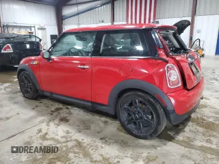 2013 MINI Hardtop z VIN WMWSU3C50DT681901, wystawiony jako Copart lot #57882365 z przebiegiem 78 181 mil mil oraz Szkody całkowita. Historia ofert i sprzedaży dostępna na DreamBid. Obrazek 2.