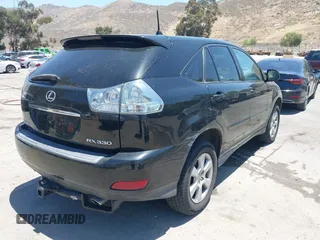 2005 Lexus RX 330 z VIN 2T2HA31U45C045146, wystawiony jako IAAI lot #42383152 z przebiegiem 128 675 mil mil oraz . Historia ofert i sprzedaży dostępna na DreamBid. Obrazek 4.