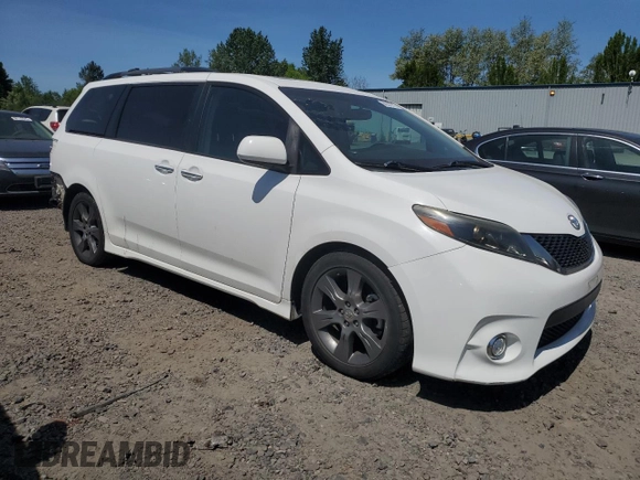 2015 Toyota Sienna SE с VIN 5TDXK3DC6FS632845, выставлен на аукционе Copart как лот 56070745 с пробегом 154 254 миль миль и Списание • Salvage title. История ставок и продаж доступна на DreamBid. Изображение 4.