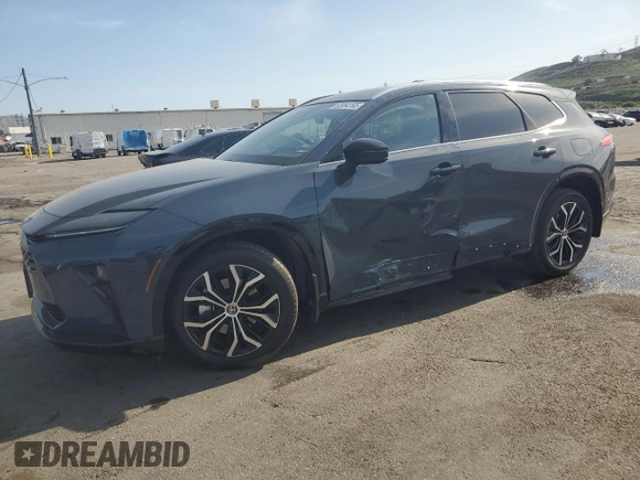 2025 Toyota Crown XLE z VIN JTDACAAJ5S3013692, wystawiony jako Copart lot #52054165 z przebiegiem 8 591 mil mil oraz Szkoda całkowita • Salvage title. Historia ofert i sprzedaży dostępna na DreamBid. Obrazek 1.