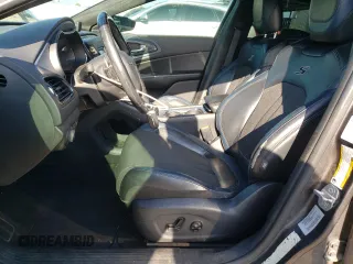 2015 Chrysler 200 S z VIN 1C3CCCBB1FN674775, wystawiony jako Copart lot #54410395 z przebiegiem 160 154 mil mil oraz Szkoda całkowita • Salvage title. Historia ofert i sprzedaży dostępna na DreamBid. Obrazek 7.