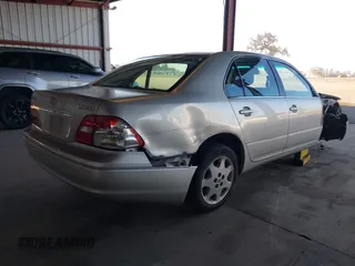2001 Lexus LS 430 z VIN JTHBN30F210011128, wystawiony jako IAAI lot #41267857 z przebiegiem 451 328 mil mil oraz . Historia ofert i sprzedaży dostępna na DreamBid. Obrazek 4.