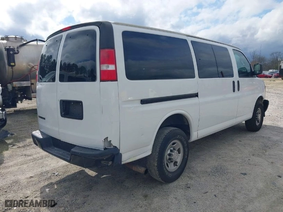 2017 Chevrolet Express Cargo Van with VIN 1GCWGAFF1H1130804, listed as a IAAI auction lot 41867205 with 191,355 mi miles. Bid and sale history available at carsss.com. Image 4.