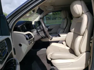 2018 Lincoln Navigator Reserve z VIN 5LMJJ2LT9JEL01026, wystawiony jako Copart lot #58934324 z przebiegiem 50 480 mil mil oraz Szkoda całkowita • Salvage title. Historia ofert i sprzedaży dostępna na DreamBid. Obrazek 7.