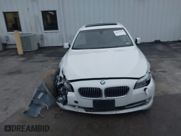 2013 BMW 5 Series 528i xDrive with VIN WBAXH5C59DD108639, listed as a IAAI auction lot 40865516 with 1 mi miles. Bid and sale history available at carsss.com. Image 12.