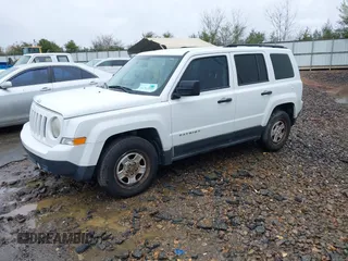 2013 Jeep Patriot Sport with VIN 1C4NJPBA8DD223029, listed as a IAAI auction lot 41765589 with 164,590 mi miles. Bid and sale history available at carsss.com. Image 2.