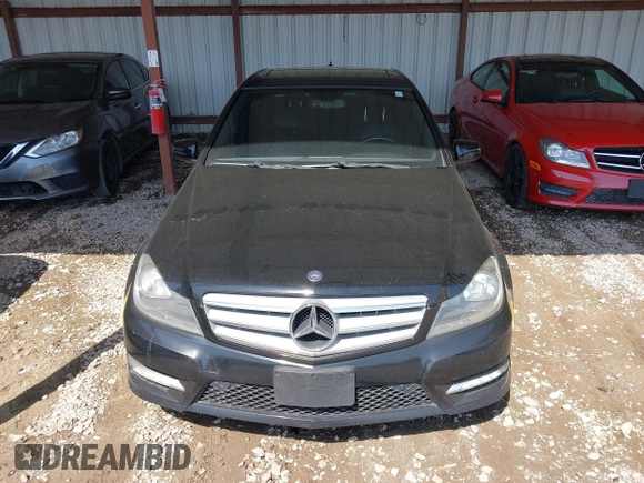 2012 Mercedes-Benz C 250 Sport с VIN WDDGF4HB4CR221410, выставлен на аукционе IAAI как лот 42030206 с пробегом 184 007 миль миль и . История ставок и продаж доступна на DreamBid. Изображение 6.