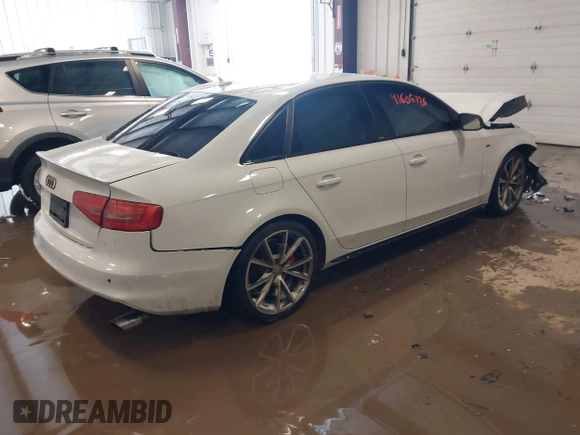 2016 Audi A4 Premium Plus with VIN WAUFFAFL2GA002902, listed as a IAAI auction lot 41606726 with 85,128 mi miles. Bid and sale history available at carsss.com. Image 4.