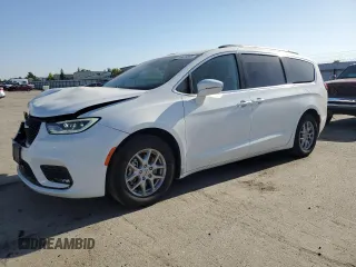 2022 Chrysler Pacifica Touring L z VIN 2C4RC1BG6NR182931, wystawiony jako Copart lot #56009695 z przebiegiem 59 394 mil mil oraz Szkoda całkowita • Salvage title. Historia ofert i sprzedaży dostępna na DreamBid. Obrazek 1.