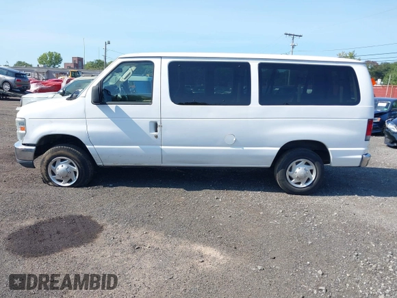 2012 Ford Econoline Passenger XL with VIN 1FBNE3BL1CDA45143, listed as a IAAI auction lot 40248086 with 83,034 mi miles. Bid and sale history available at carsss.com. Image 13.