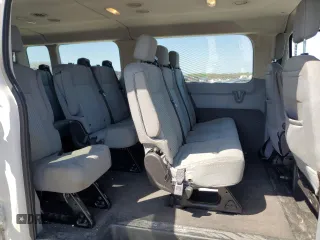 2019 Ford Transit Passenger XL z VIN 1FBZX2ZM9KKA05682, wystawiony jako Copart lot #52527555 z przebiegiem 80 981 mil mil oraz Szkoda całkowita • Salvage title. Historia ofert i sprzedaży dostępna na DreamBid. Obrazek 11.