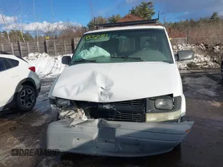 2004 Chevrolet Astro Cargo Van with VIN 1GCDM19XX4B117946, listed as a IAAI auction lot 41483281 with 188,593 mi miles. Bid and sale history available at carsss.com. Image 12.