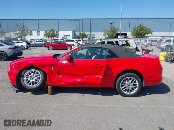2014 Ford Mustang V6 with VIN 1ZVBP8EM7E5316940, listed as a IAAI auction lot 42555358 with Not provided miles and . Bid and sale history available at DreamBid. Image 15.